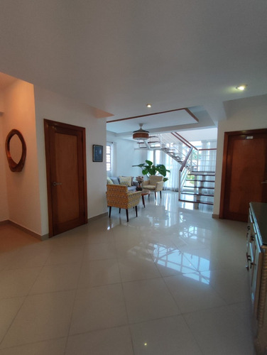 Apartamento En Venta En El Ensanche Julieta 