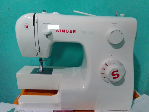 Maquina De Coser Singer Tradition 2250