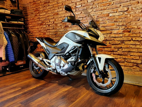 Imagen 2 de 19 de Honda Nc 700 X C/accesorios Impecable Permuto !! Bamp Group