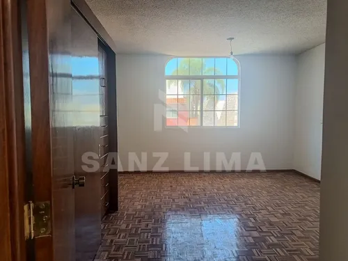Alameda: Casa Nueva, Amplia Y Cómoda En Circuito Privado