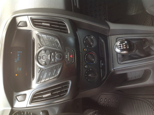 Imagen 13 de 15 de Ford Focus 2013 2.0 S 5vel Mt