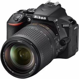 Cámara Nikon D5600 Con 18-140mm Vr