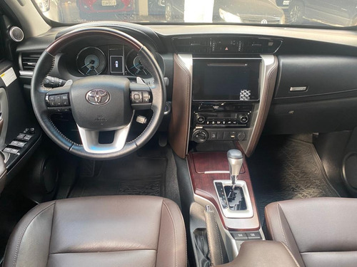 Imagem 3 de 7 de Toyota Hilux Sw4 Hilux Sw4 Srx 4x4 2.8 Tdi 16v Dies. Aut. D