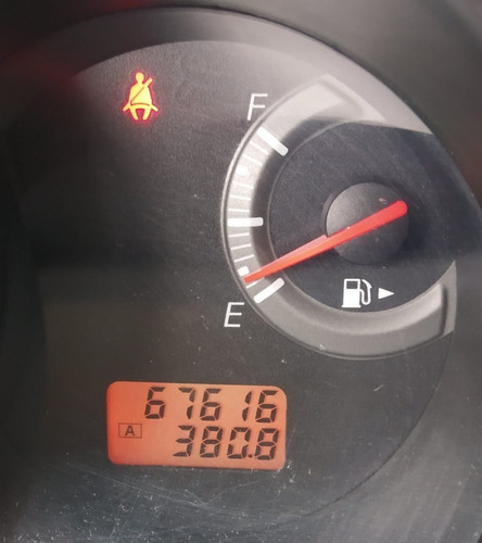 Nissan Tiida Full - 2012