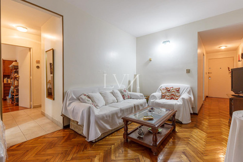 Venta Departamento 3 Ambientes Con Dependencia Y Patio - Balvanera