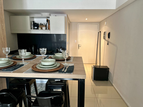 Departamento Amoblado En Liberateur