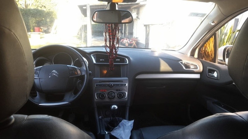 Imagen 4 de 9 de Citroën C4 Lounge 2016 2.0 Feel Pack 143cv