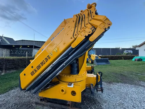 Grúa Articulda Xcmg 660a.6 Con Capacidad Máxima 33 Tn