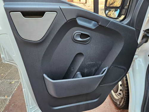 Renault Master 2.3 T4 Dci130 L2h2 Aa Furgon Largo