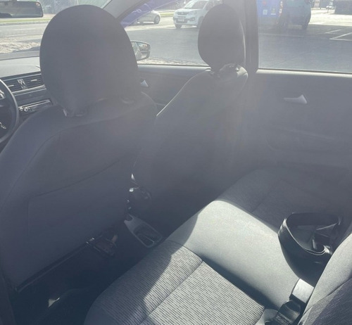 Imagem 8 de 10 de Volkswagen Fox 1.0
