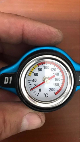 Tapa De Radiador Usada Con Reloj De Temperatura