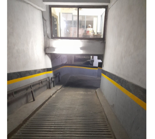 Imagen 2 de 7 de Excelente Oportunidad! Amplia Cochera Cubierta. Inmejorable Ubicación! Zona Tribunales, Oficinas Y Teatros!
