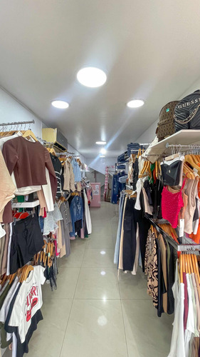 Local En Alquiler A Pie De Calle En Barrio Obrero Gc