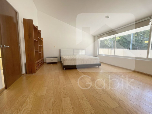 Casa En Venta En Cerrada Junto A Univ Anahuac Norte