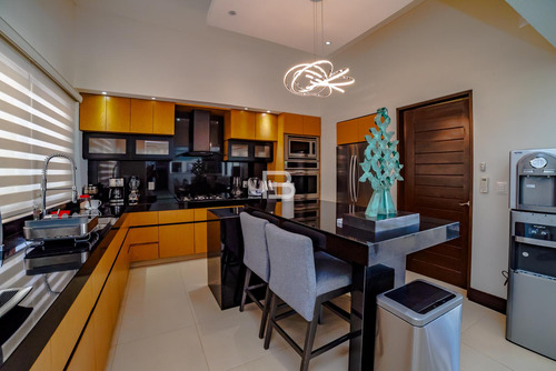 Casa En Venta En Residencial Lagos Del Sol