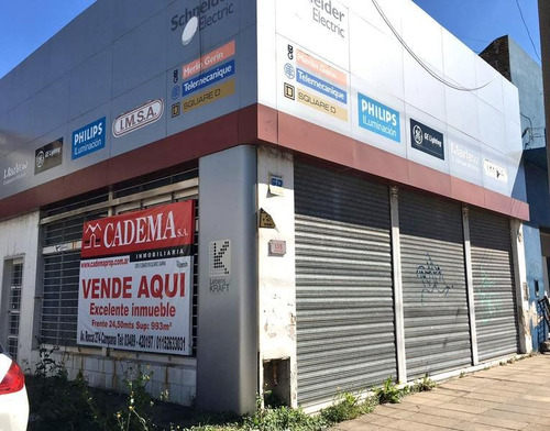 Locales En Venta En Campana Centro. Ideal Inversores. Gran Terreno Para Desarrollo