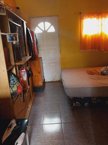 Casa En Venta - 3 Dormitorios 1 Baño - Local - Cochera - Lisandro Olmos, La Plata