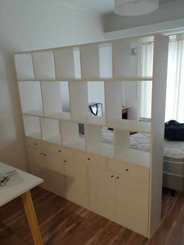 Mueble Divisor De Ambiente Con Espacio De Guardado Y Cajones