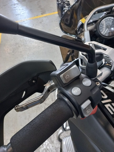 Imagen 7 de 16 de Bmw Triple Black R1200 Gs