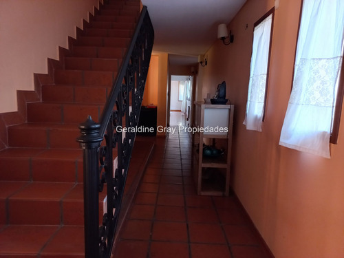 Venta Casa 3 Dormitorios Cipolletti Con Cochera