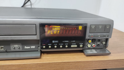 Vídeo Cassete Jvc Super Vhs Hr-s4700u C/controle (Usado)