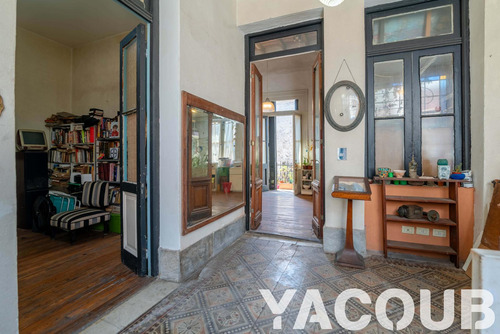 Ph En Venta - 4 Dormitorios 2 Baños - 270mts2 - Almagro