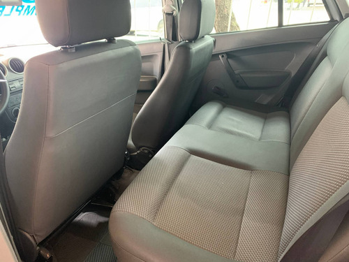 Imagem 9 de 9 de Volkswagen Gol 1.0 Mi 8v Flex 4p Manual G.iv