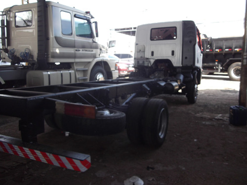 M - Benz 915c Ano 2009 Chassi