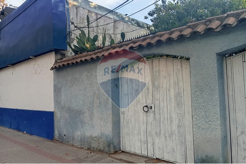 Amplia Casa Con Oportunidad De Inversión
