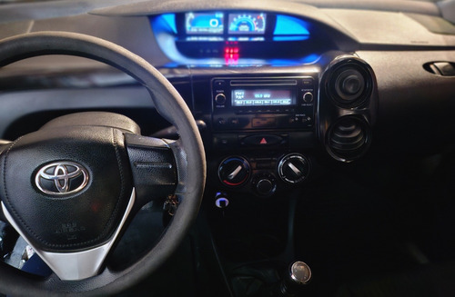 Toyota Etios 1.5 Sedan X