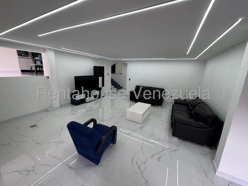 Tm. #25-13675. Casa Totalmente Remodelada En Venta, En El Cafetal