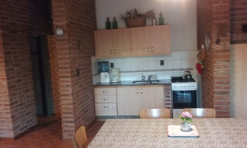 Imagen 8 de 16 de Casa Dos Dormitorios C/piscina, Galería, Parrilla Cubierta, Aire Acondicionado Y Ventiladores De Techo