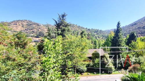 Casa 4 Dorm, 4 B, 3 Est., El Arrayan - Ziw Property
