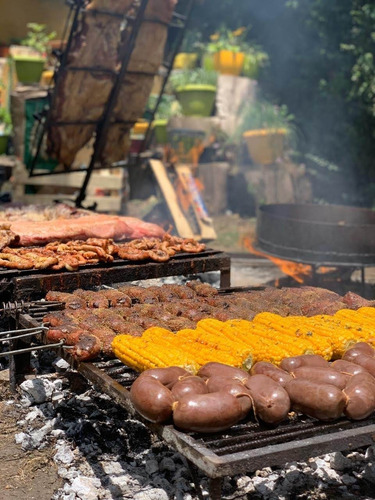Imagen 7 de 10 de Asador Parrillero Perniles A Domicilio