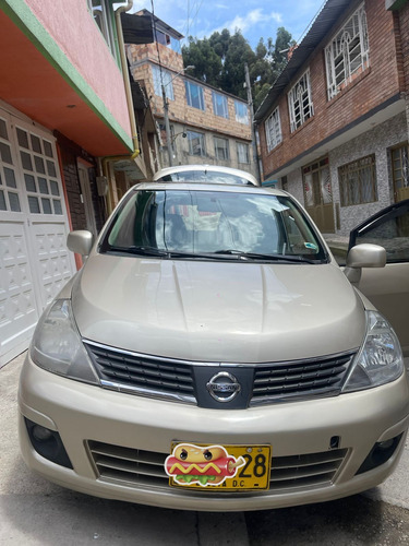Nissan Tiida 1.8 Emotion 5 p
