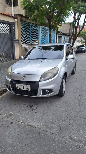 Renault Sandero 1.6 16v Privilège Hi-flex Aut. 5p