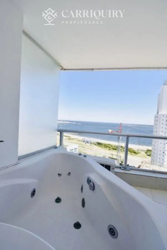 Apartamento En Alquiler Temporario Playa Mansa 2 Dormitorios Seasons Tower