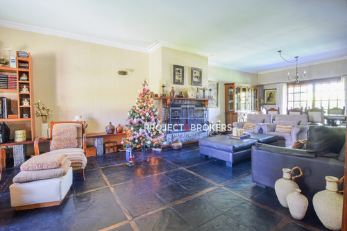 Espectacular Casa En Castelar Norte