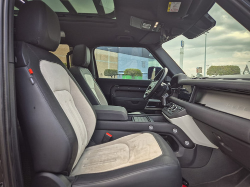 Land Rover Defender 90 Dynamic 2022