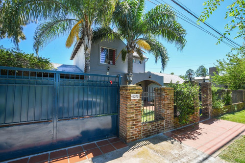 Casa De 3 Dormitorios En Venta Con Pileta - Aldea - San Eduardo