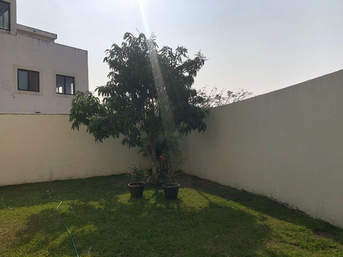 Quintas Al Andaluz Casa En Venta 3 Recamaras Cuarto De Serv Y Roof Garden Como Inversión