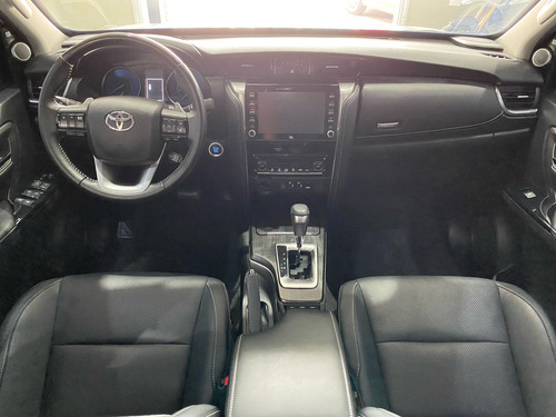 Toyota SW4 2.8 Tdi Srx 7l 4x4 Aut. 5p 204 hp