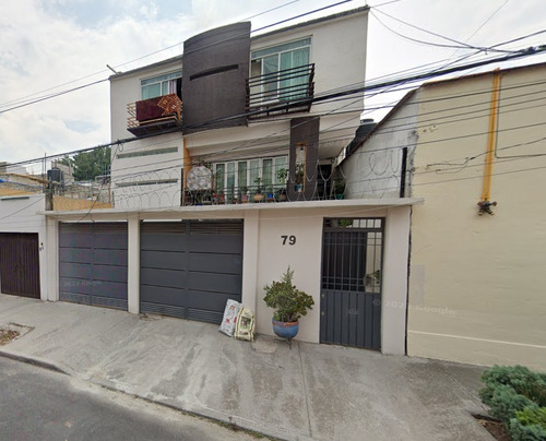 Muy Bonita Casa A La Venta Por Remate Bancario