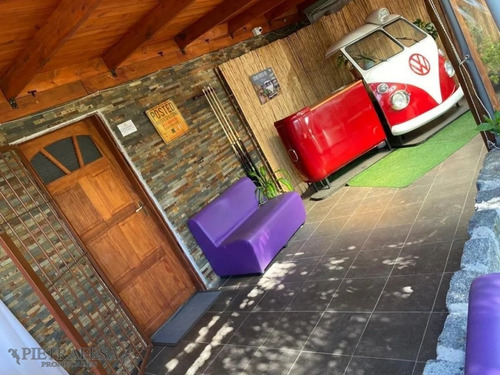 Dos Casas En Venta 3 Dormitorios 4 Baños Con Gran Patio Barbacoa Y Piscina- Av. Cibils-reducto- Ref: 1449