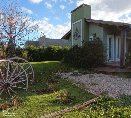 Imagen 1 de 25 de Casa De Corte Campestre