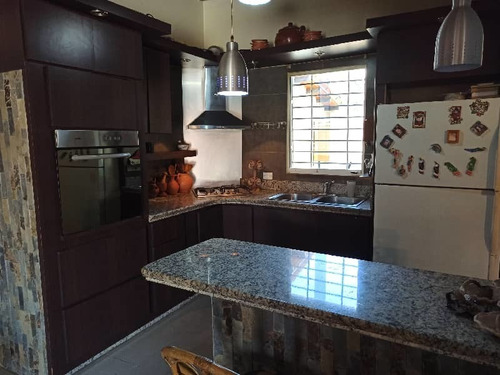 Imagen 2 de 14 de Jessica Medina Vende Casa En Cabudare Zona Mendera Sky Group