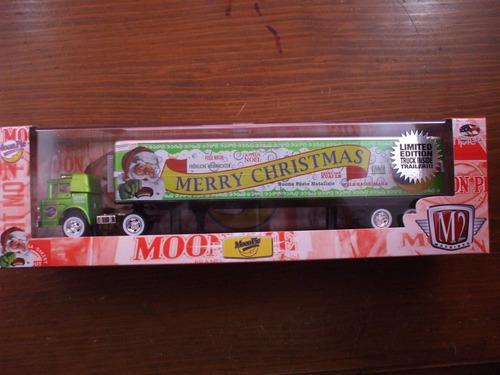 M2 Machines Auto-haulers Moonpie Christmas 1960 Ford C-600 V