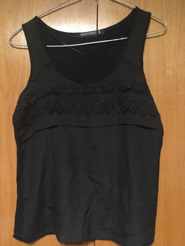 Preciosa Musculosa De Dama Con Detalle Tipo Encaje. Talle S