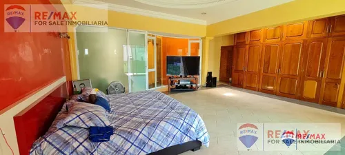 Venta De Casa Con 3 Departamentos En Cuernavaca, Morclave 3934
