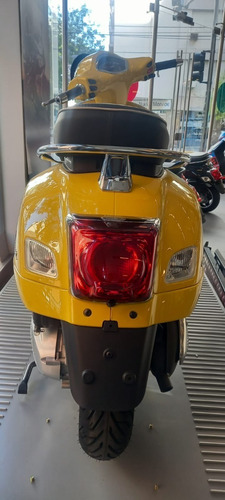 Imagen 22 de 25 de Vespa 300 Gts Super